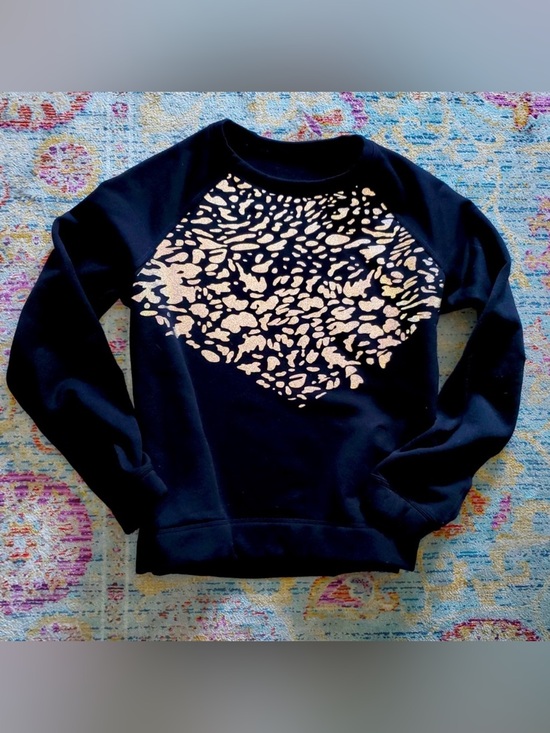 lululemon athletica Tops - REFLECTIVE Lululemon Snapshot Crew Black Polartec Sweatshirt 8 Medium Cheetah